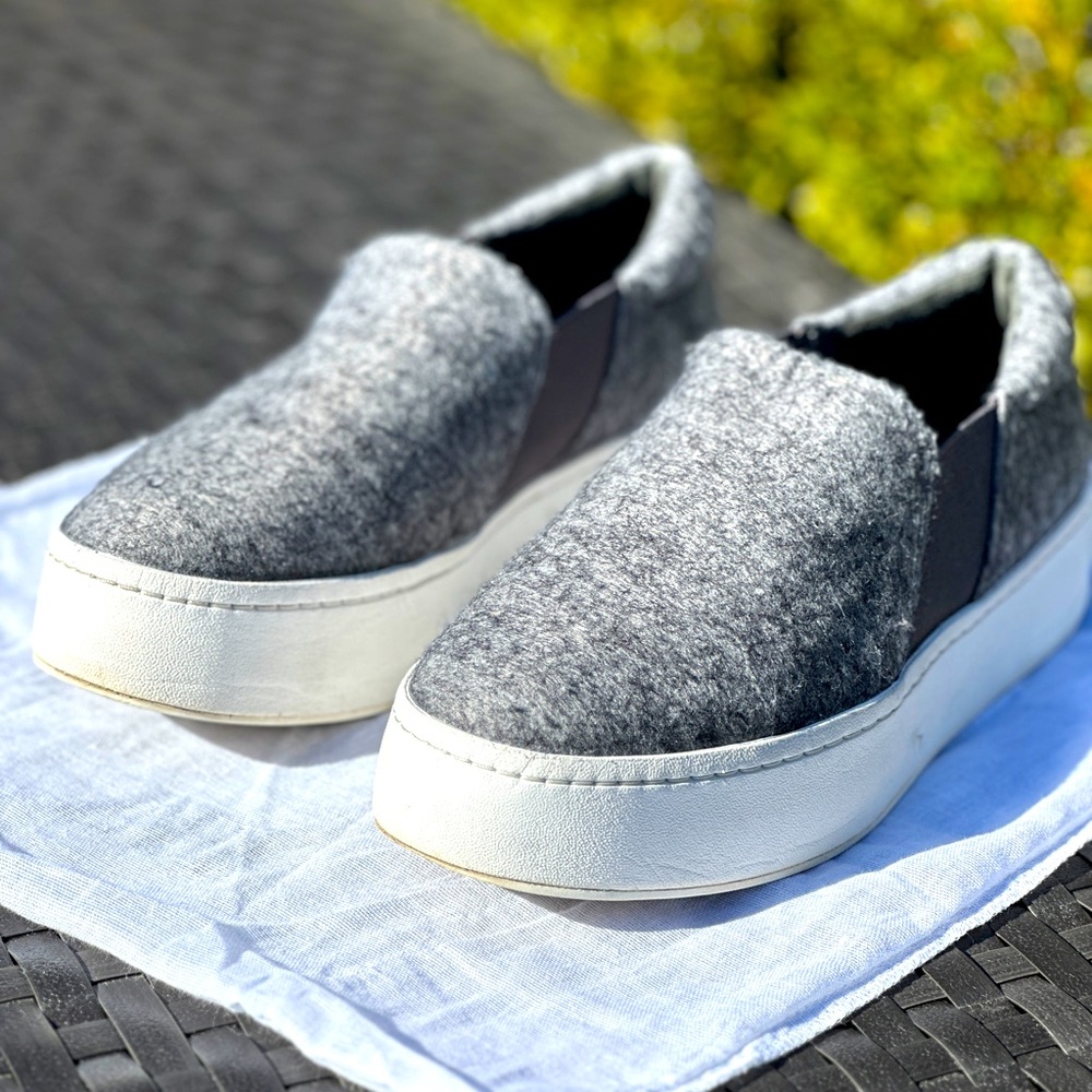 Vince Warren Platform Slip-On Sneaker Women's, size 7